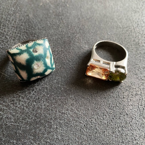 Silver accent rings - Picture 1 of 5